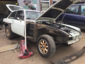 1973 MGB GT Restoration - image 7