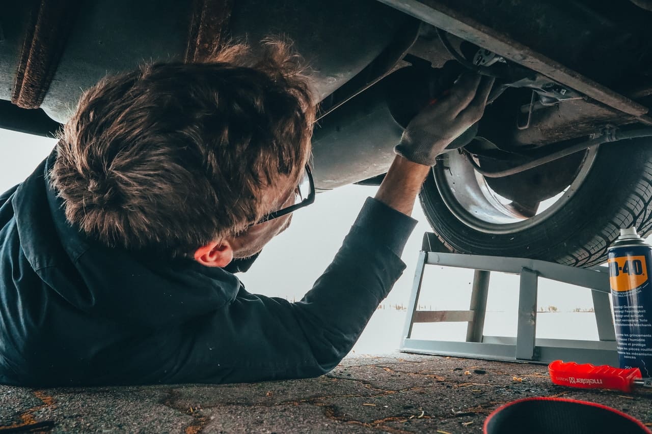 What makes a body shop great car mechanics?   
